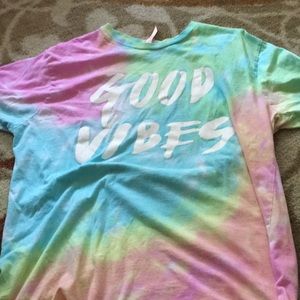 T shirt good vibes
